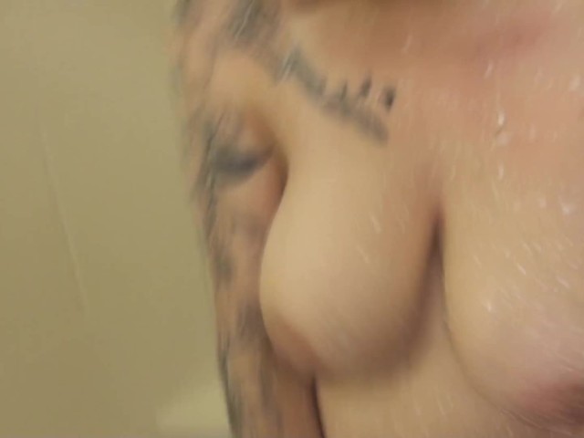 Daisy Milk Shower 