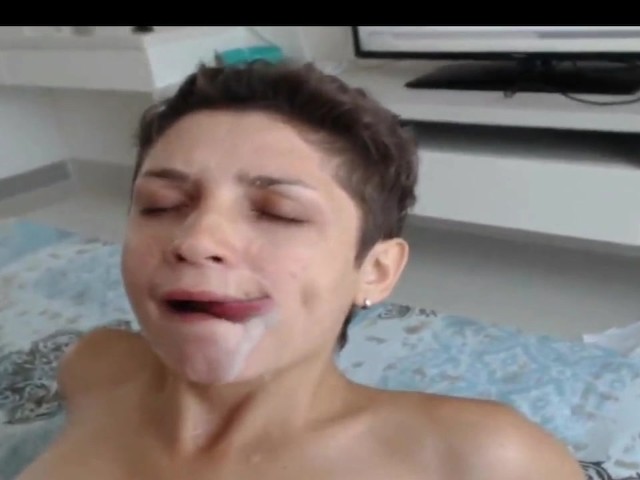 Cumshot a Lot of Sperm in My Mouth and on Face 
