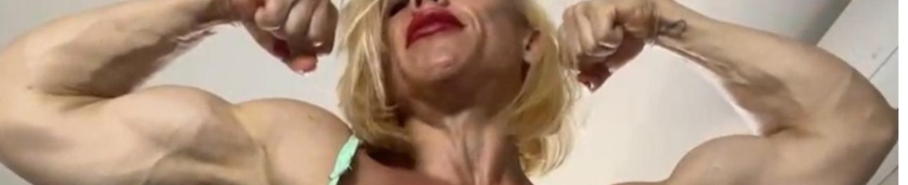 BlondeGiantess