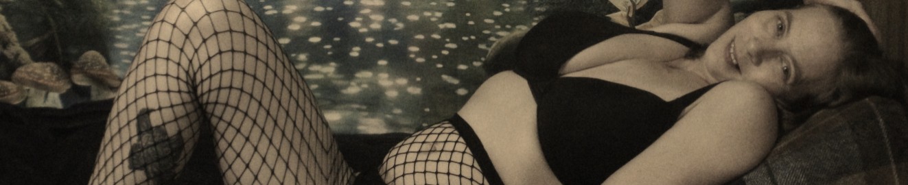 SluttyLittlePeaches
