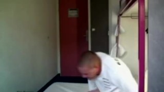 23 CM MEGA SCHWANZ im Hotel