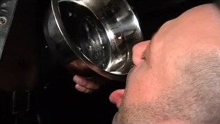 100% Genuine Leather - Scene 6