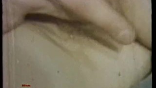 Peepshow Loops 83 70s and 80s - Scene 2