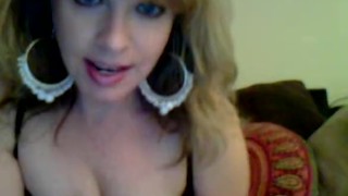 Sexy MILF gets off on catching you on her