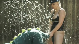 Take It To the Hub! Coolio's Music Video