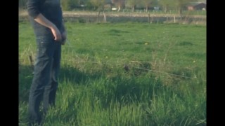 I'm peeing in public - 7