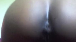 ebony shaking and playing in big ass booty