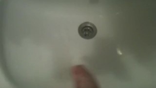 18 Years Old Guy Matrubating and Cumming