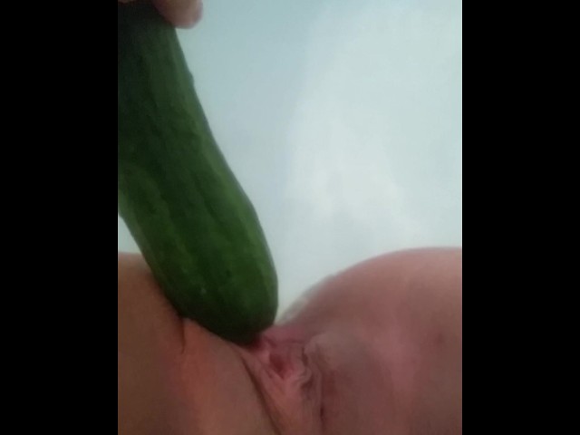 Squirting On Cucumber In The Bathtub Free Porn Videos You