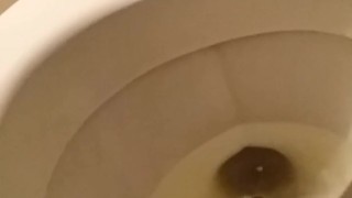 Baby watch my wet pussy pee and leak for you!!