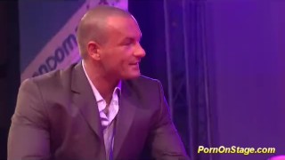 threesome on showstage