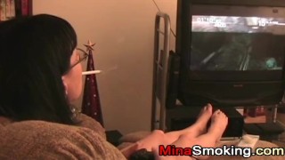 Smoking and gaming girlfriend