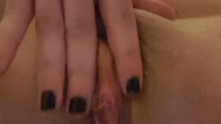 Can't go to bed and my pussy needs touched