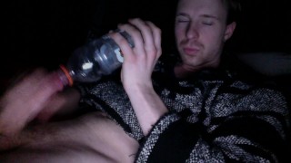 Fan Requested Vid: jerkin off in2 Gatorade bottle