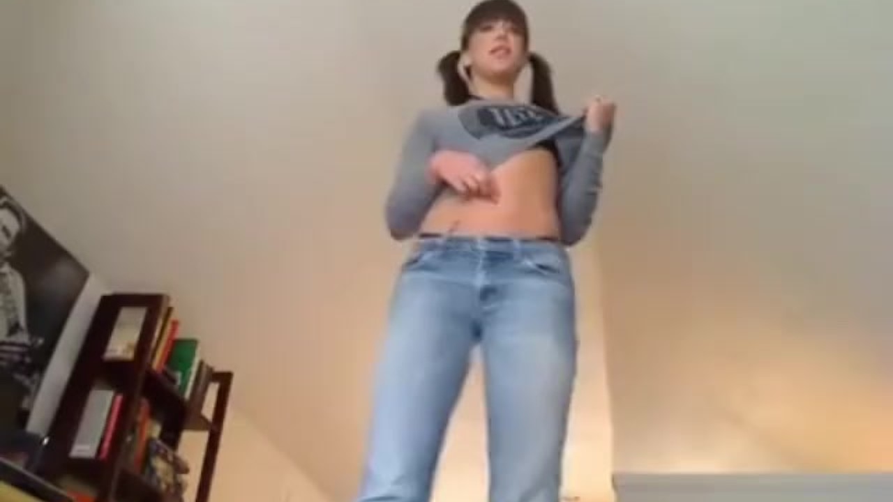 Giantess Monique