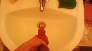 jerkin off in sink: fan requested(in my apartment in Budapest, Hungary)