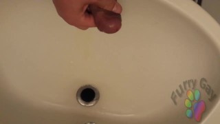 POV - Short Wank in bathroom