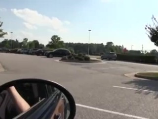 Big tit teen gives hit blowjob in car