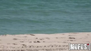 Mofos - Uma Jolie - Rescued Spinner Sucks Dick