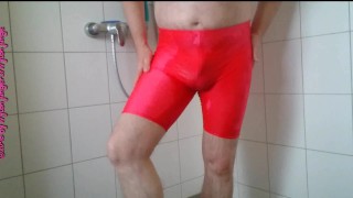 Pissen in Lycra Hose ** Sport FAN **