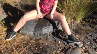 SQUIRTING MILF OUTDOOR CAUGHT GIRL MASTURBATE AMATEUR ORGASM SQUIRT