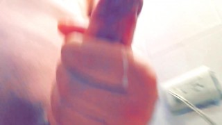 HOT MUSCULAR GUY JERKS OFF JUICY COCK