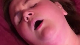 Amateur cumming hard from vibrator