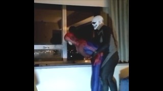 skeleton faced frogman humps spiderman