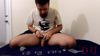 Thedudewhosadude demos a cock cage!