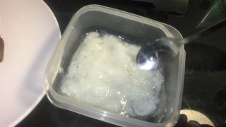 Chocolate pudding with 10 loads cum sauce