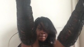 Pretty slim chick shaking ass