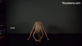 FlexyTeens - Zina shows flexible nude body