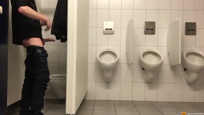 Women Urinal Video Porn - Pissing in the Men's Room Not in the Urinals - but First a Bit of ...