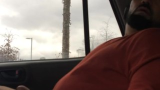 Man Jerking Off In Back Of Uber While Waiting