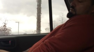 Man Jerking Off In Back Of Uber While Waiting