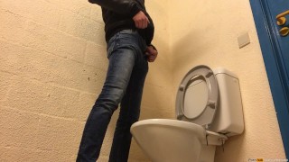 to bad there was no urinal