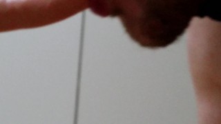 Guy close up sucking own cum from dildo - mec suce son sperme sur son gode