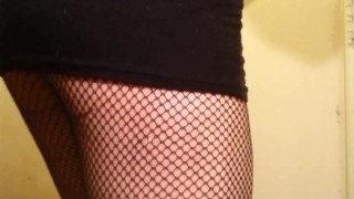 Shemale Fishnet Booty Shaking