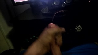 Tattood hottie cums after a rough day