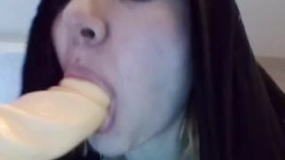 suora succhia-nun licks!