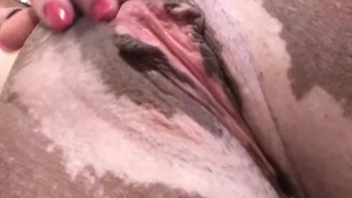 Rubbing my juicy lips