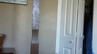 Quick and quiet Cum shot