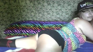 Shaking my ass to Eminem Shake that