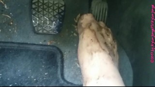 Dreckige Nylonfüsse im Auto ** Pedal Pumping **
