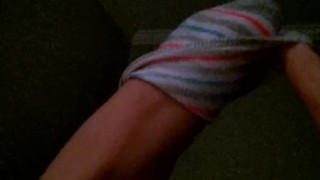 Foot FETISH---ME TAKING OFF MY SOCKS!!!