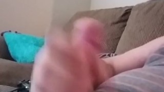 Chubby guy cums all over his shirt