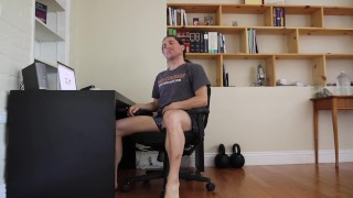 Gymnast Gets Naked at Office to Masturbate and Squirt