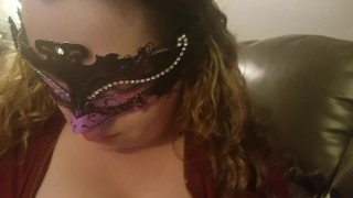 Huge tits amateur rubs her DD(E) cup melons preparing to fuck (New) Tetas !
