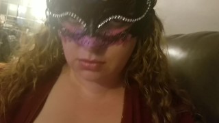 Huge tits amateur rubs her DD(E) cup melons preparing to fuck (New) Tetas !