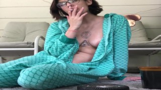 ViiviClouds Half Naked Public Smoke